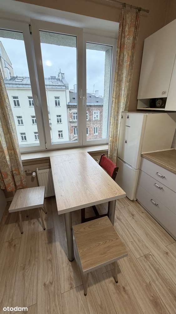 Przytulne mieszkanie z potencjałem w zabytkowej kamienicy - Pełny obrazek: 5/19