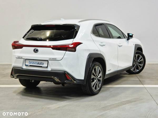 Lexus UX - 13