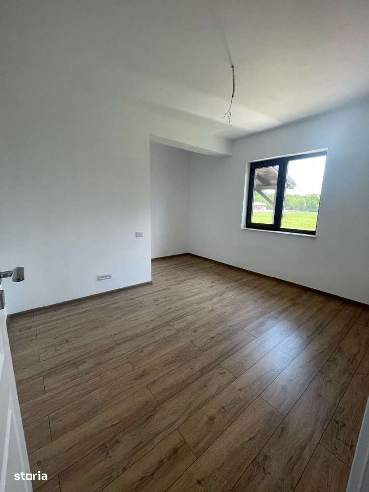 Casa individuala Ciolpani/ 4 dormitoare/ teren 500 mp/Comision 0-11