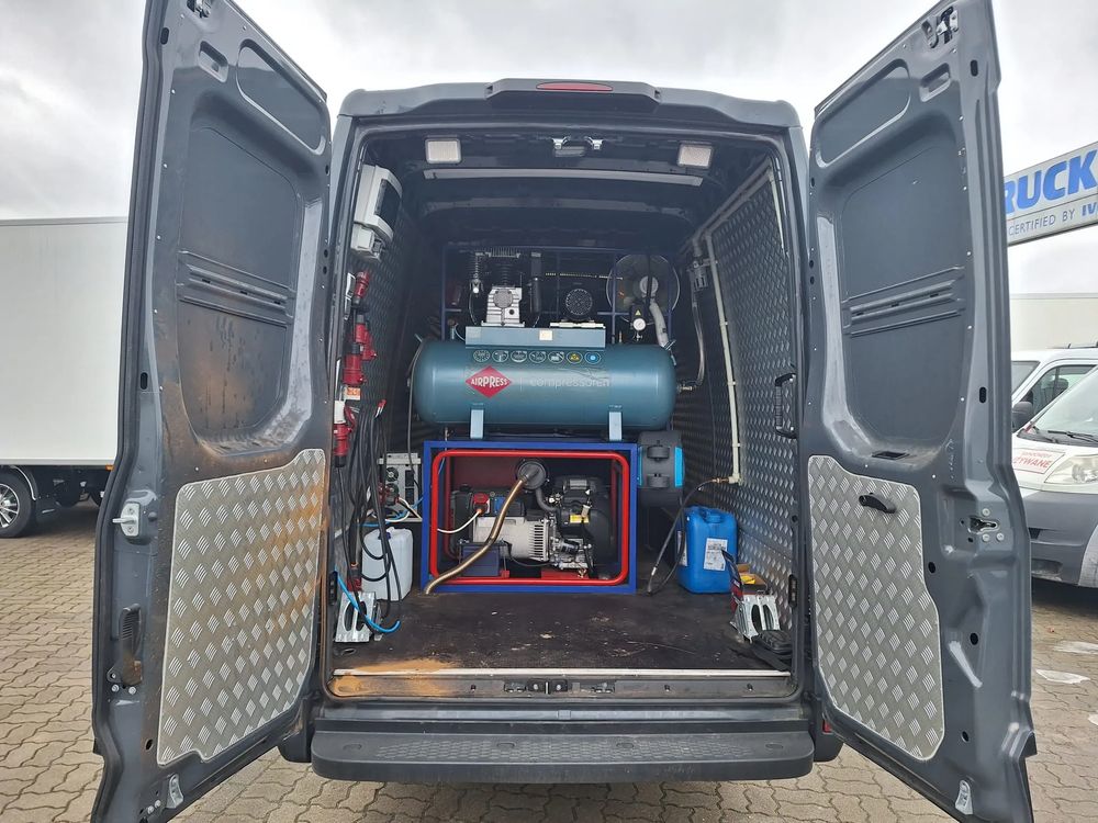 Iveco 35S18 Mobilna Wulkanizacja - Serwis Opon - warsztat - tylko 11 tyś km - 3 litry 180KM Mobilny Serwis Opon - Wulkanizacja - Warsztat - serwis - FV23% - 11tyś