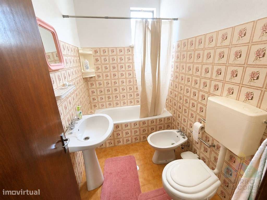 Quinta com 8280 m2 com acesso privado a rio em Tomar-8