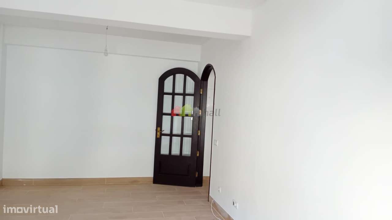 Apartamento T3 renovado para arrendar Praça do Brasil - Setúbal - Grande imagem: 5/29