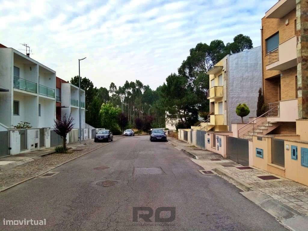 Terreno para moradia de 2 frentes - Grande imagem: 3/3