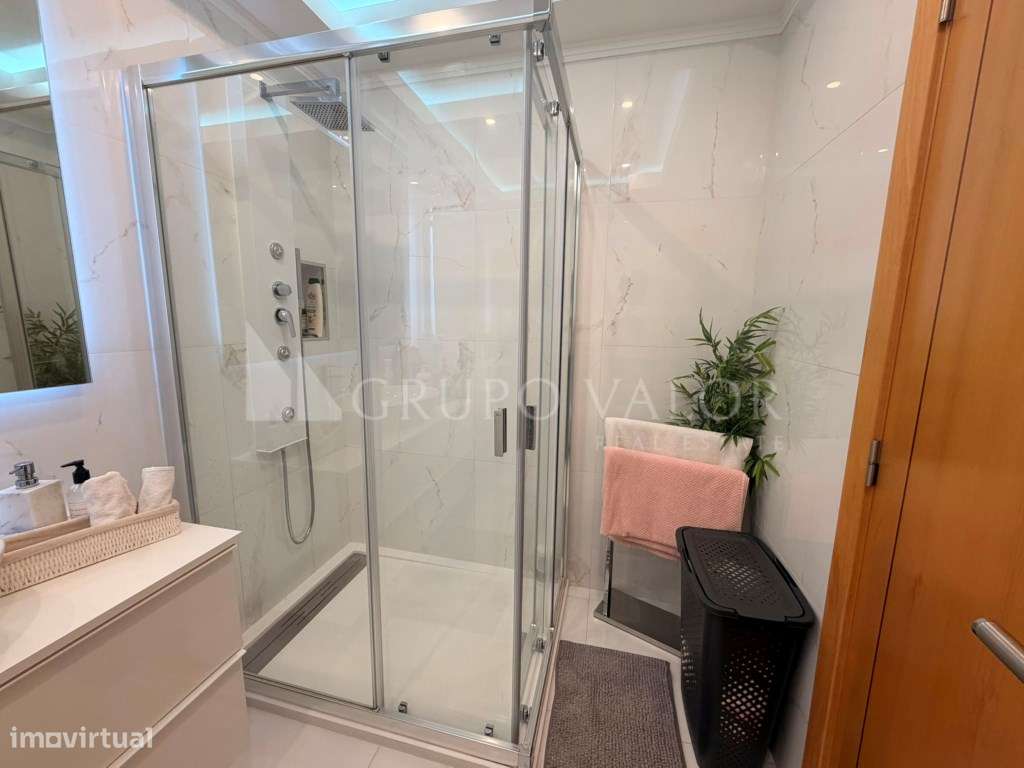 Apartamento T3 | Box 2 Viaturas | Colinas do Cruzeiro | Odivelas-5