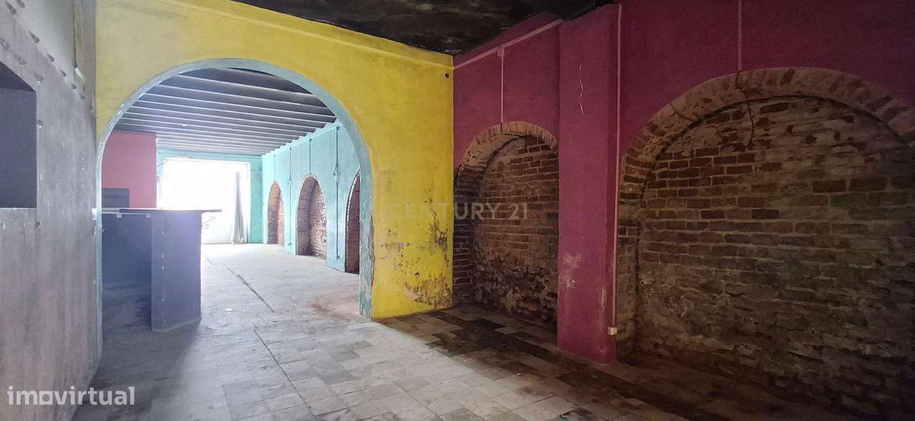 Moradia com Dois Andares no Centro de Coruche com Vista Rio-29