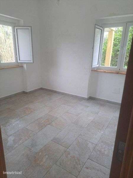 Moradia V3 remodelada - Grande imagem: 4/6