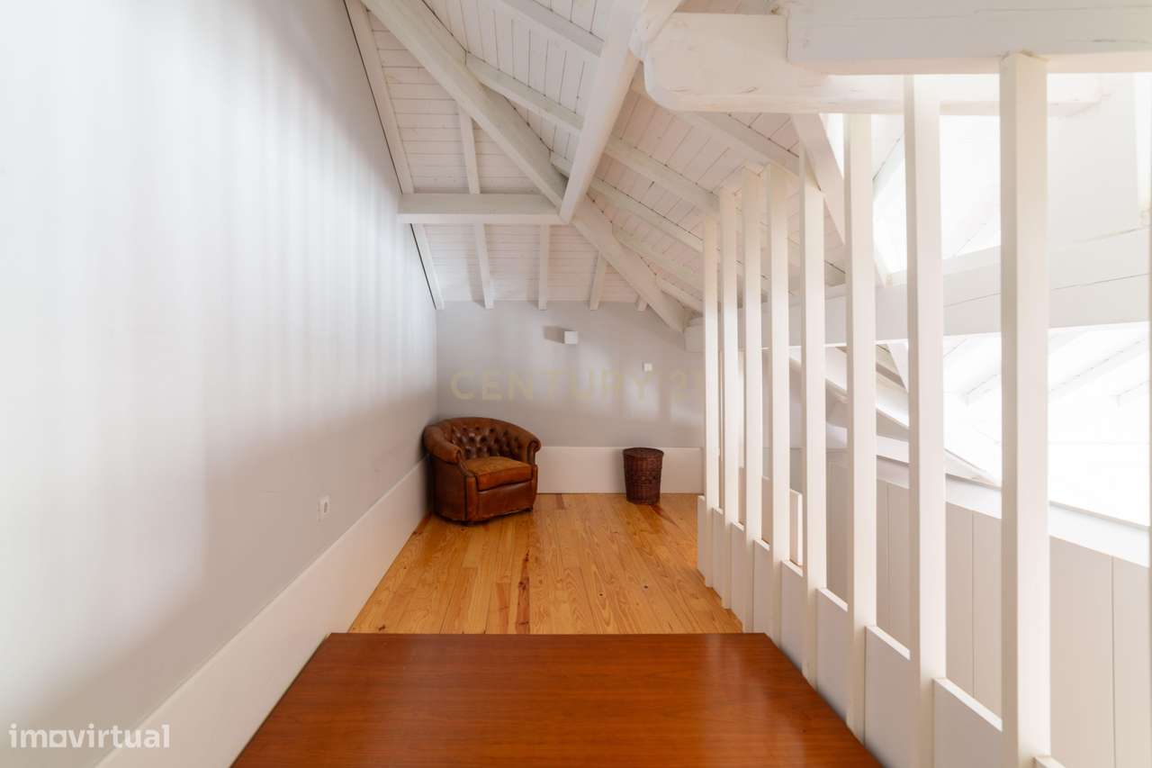 T0 mezanine com terraço, junto à Torre dos Clérigos-9