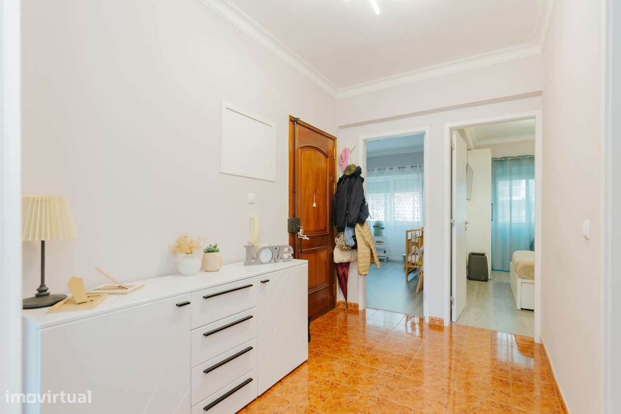 Apartamento 3 assoalhadas R/C - Grande imagem: 5/17