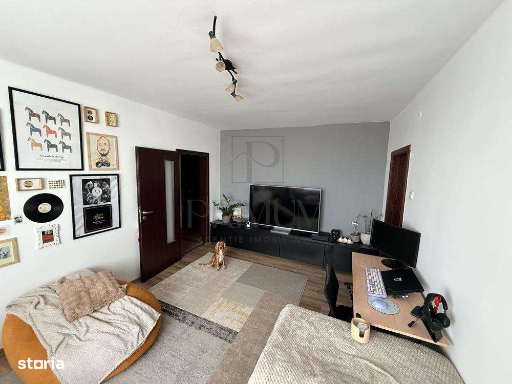 COMPLEXUL STUDENTESC - LIFT - BLOC IZOLAT - 3 CAMERE - 2 BALCOANE - CE - Imagine principală: 5/8