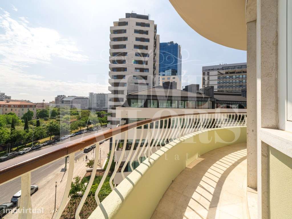T2 Renovado com 81 m² e 12 m² de Varandas | Piso Alto | Excelente E...-3