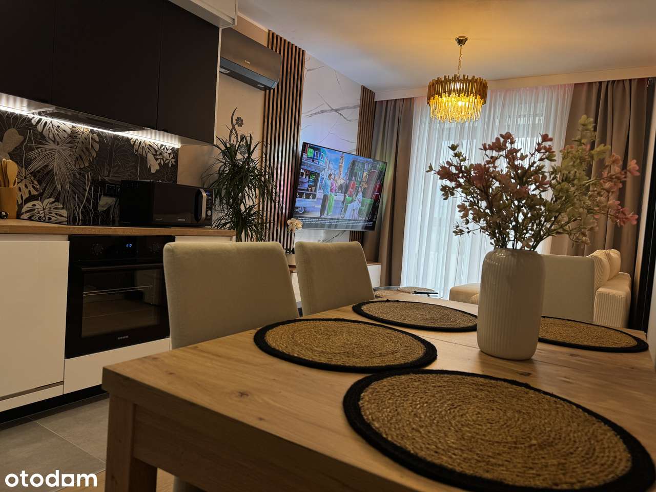 Dwa pokoje 43m2 - Włochy, loggia 8m2, 15 min do CENTRUM, Aleje Jer196