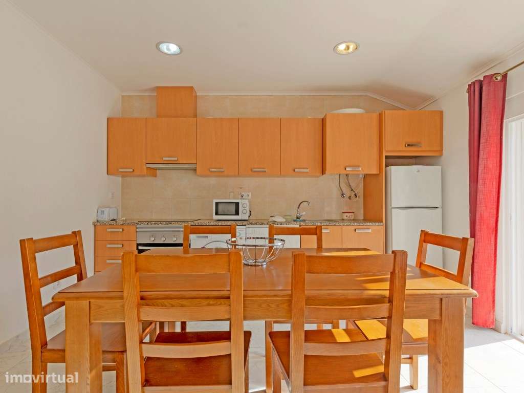 Arrenda-se Apartamento T2 com terraço apenas a 2 minutos da praia - Grande imagem: 4/19