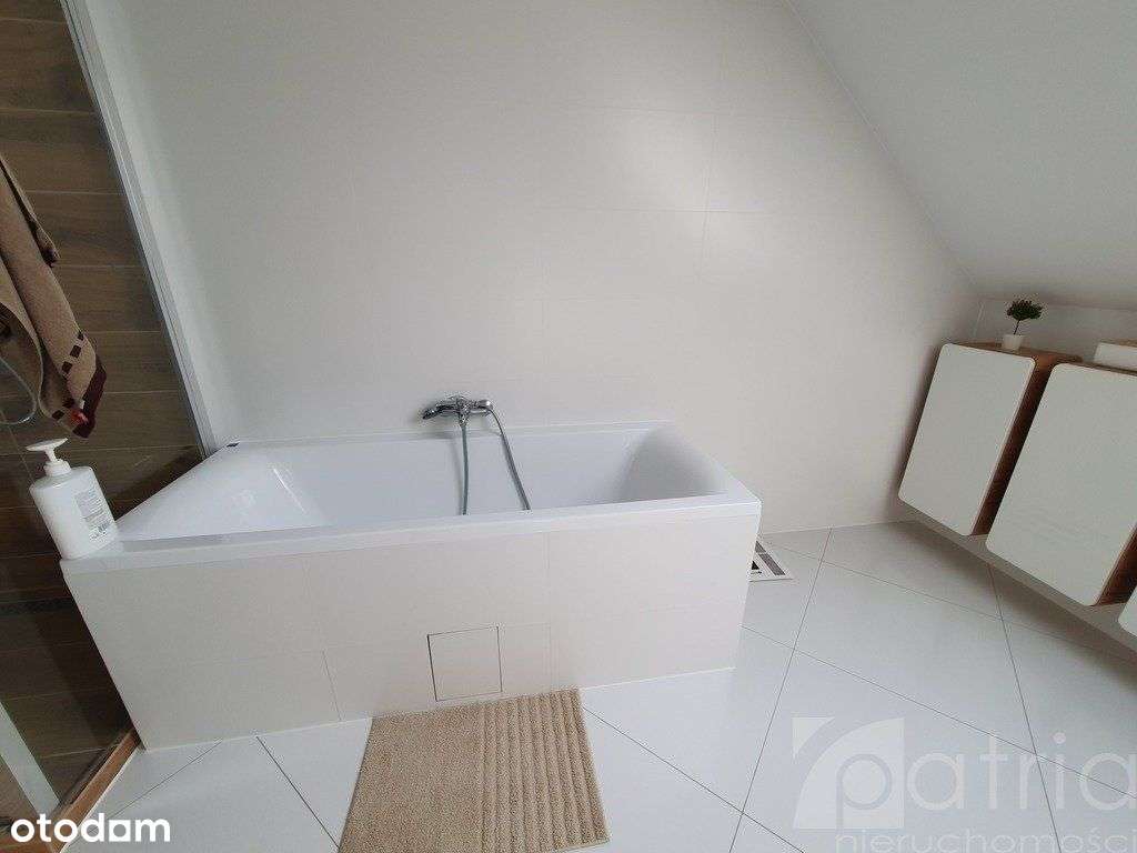 Wykończony dom wolnostojący w Dobrej-10