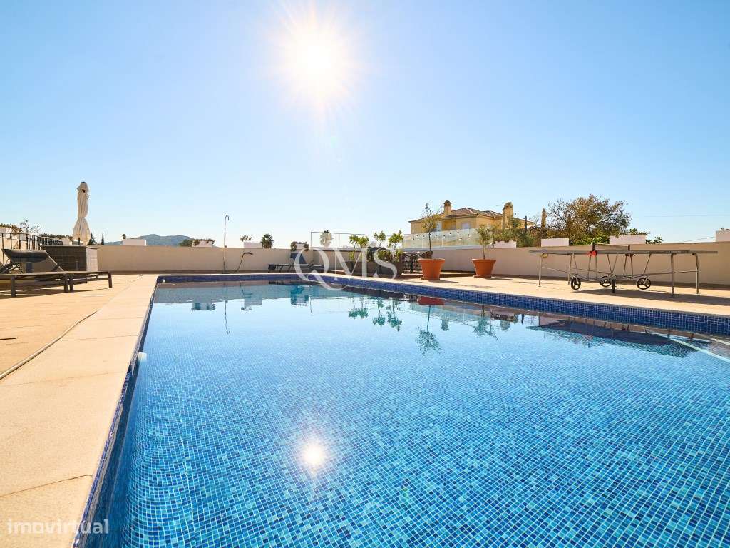 Duplex contemporâneo de três níveis em Santa Bárbara de Nexe, Algarve-34