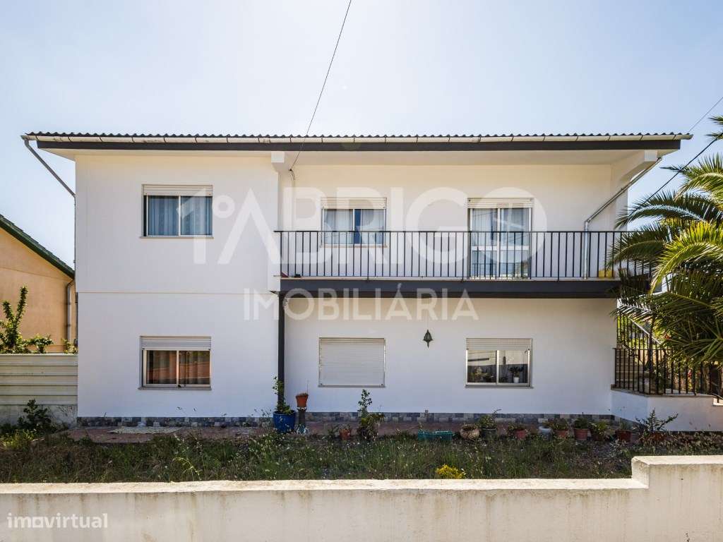 Moradia Bi-Familiar-38