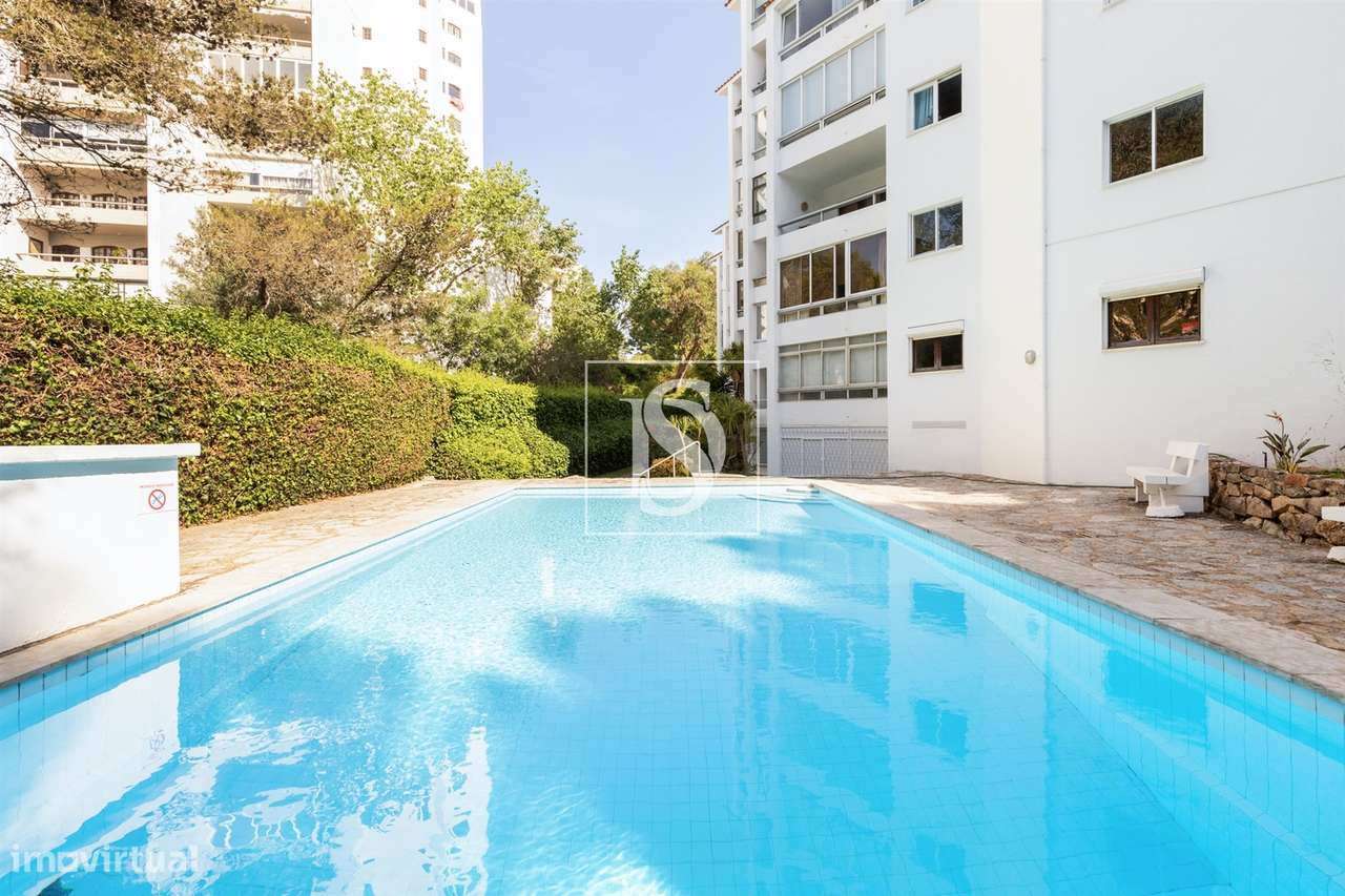 Apartamento T1 para venda mobiliado em Cascais com piscina e jardim-15