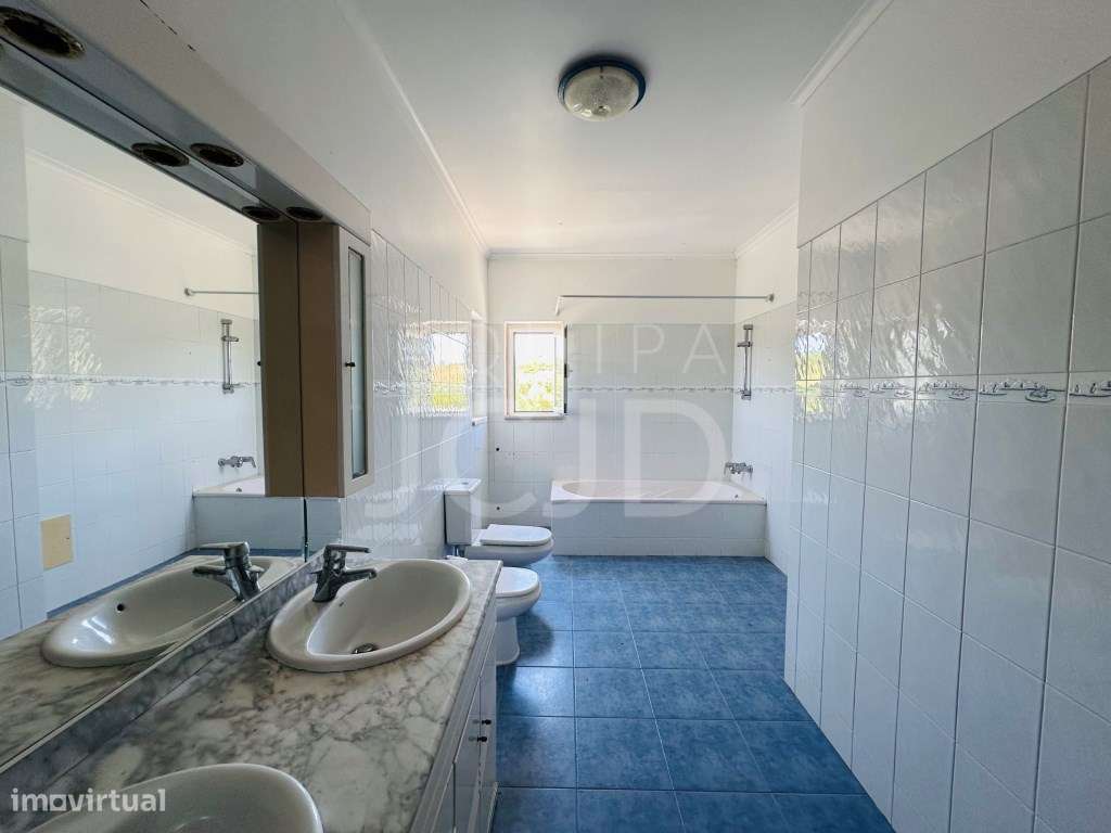 Moradia T5 com Garagem e Terreno Amplo - Quinta do Pinheirinho, San...-19