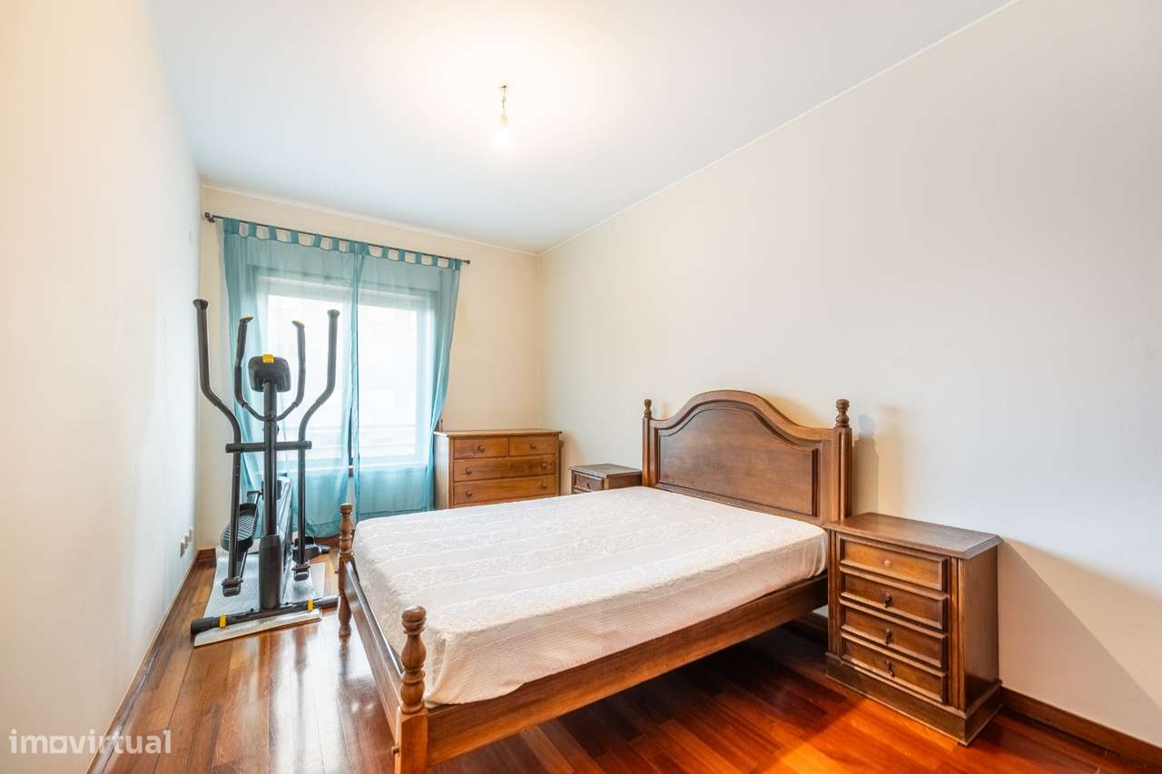 Apartamento T3 com áreas generosas junto à Makro – Braga-16