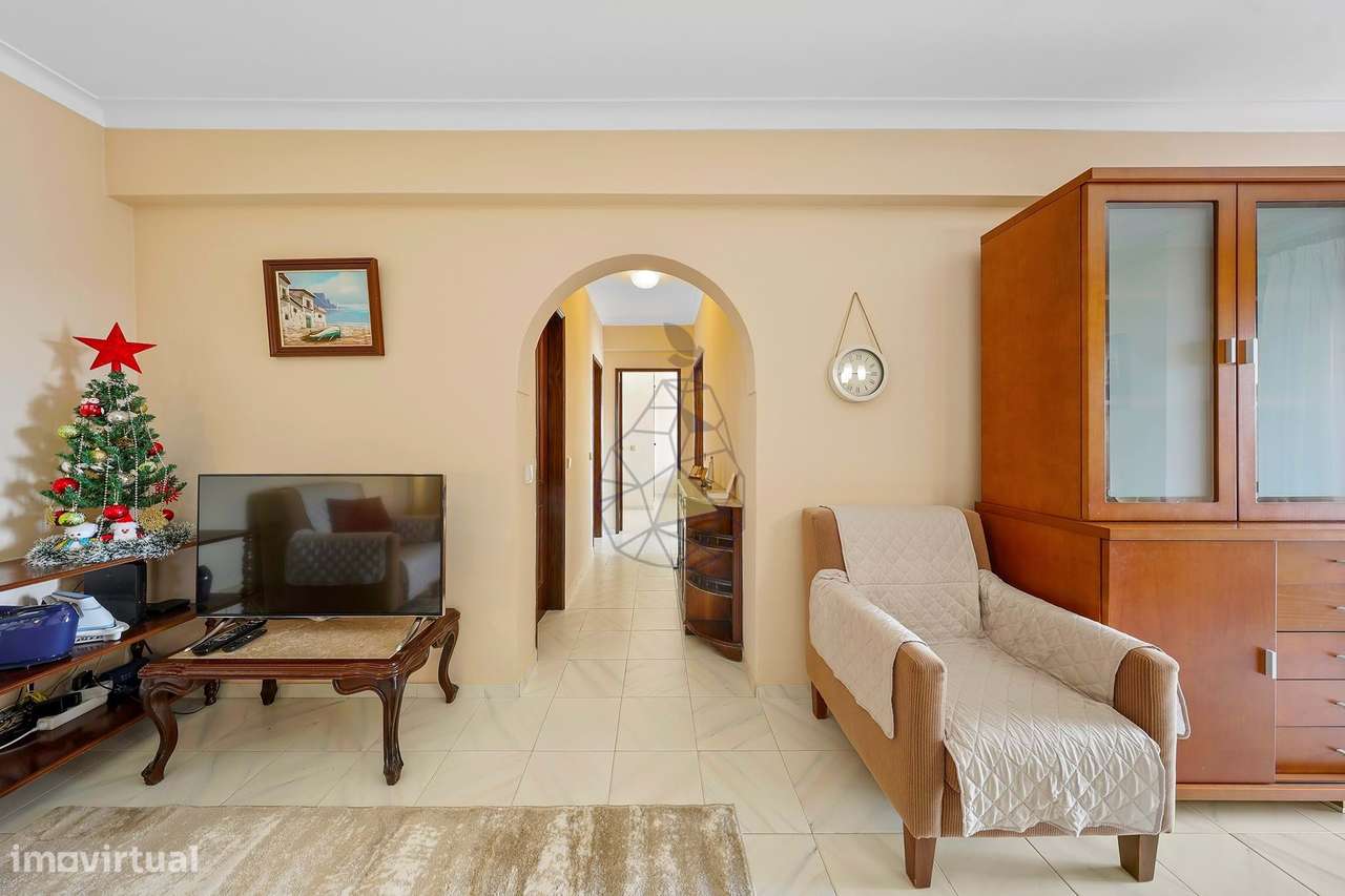 Apartamento T2 virado a Sul , com Garagem na Vila Rosa - Portimão-10