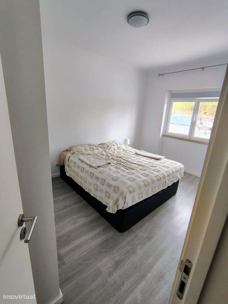 Apartamento T2 remodelado com terraço Casal Do Marco-16