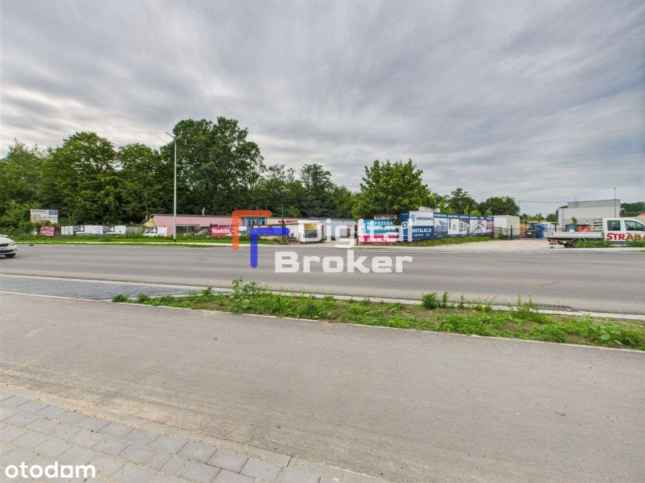 przy ruchliwej ulicy ⭐ duże witryny ⭐ parking - Pełny obrazek: 4/8