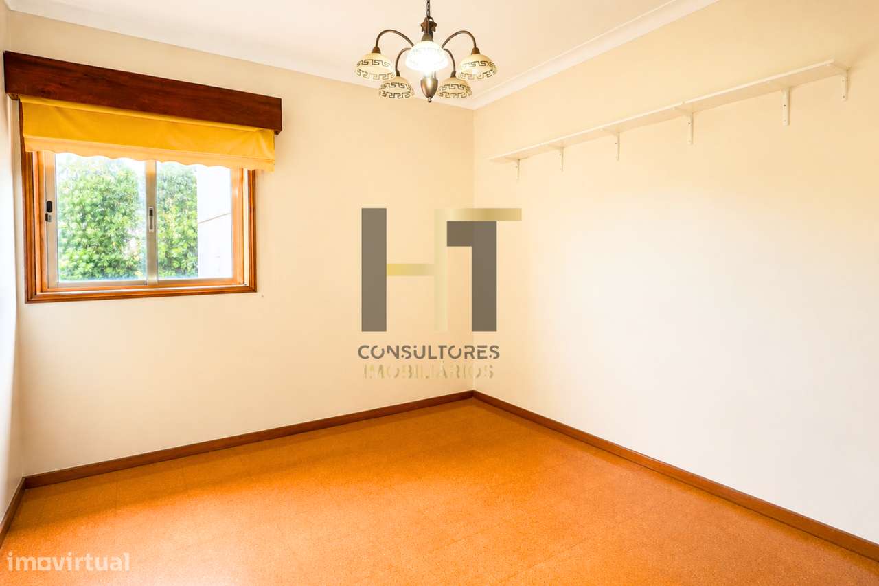Apartamento T3 com Garagem e Duas Varandas a 5 Minutos do Metro e do I-14