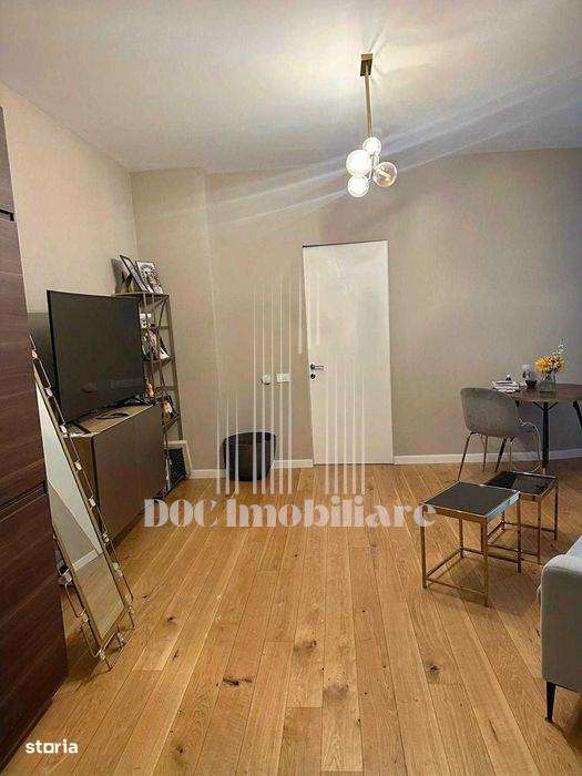 Inchiriere 2 camere Piata Victoriei | ultracentral | masina vase - Imagine principală: 3/7