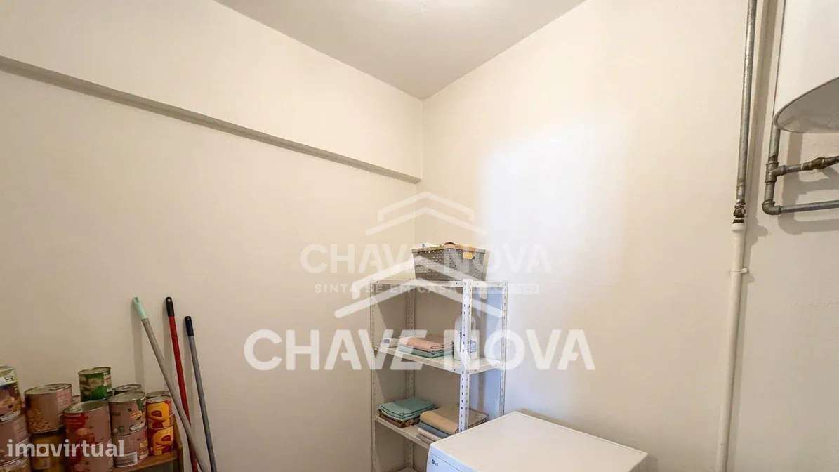 Andar Moradia V2+1 c/ Garagem em Canidelo-13