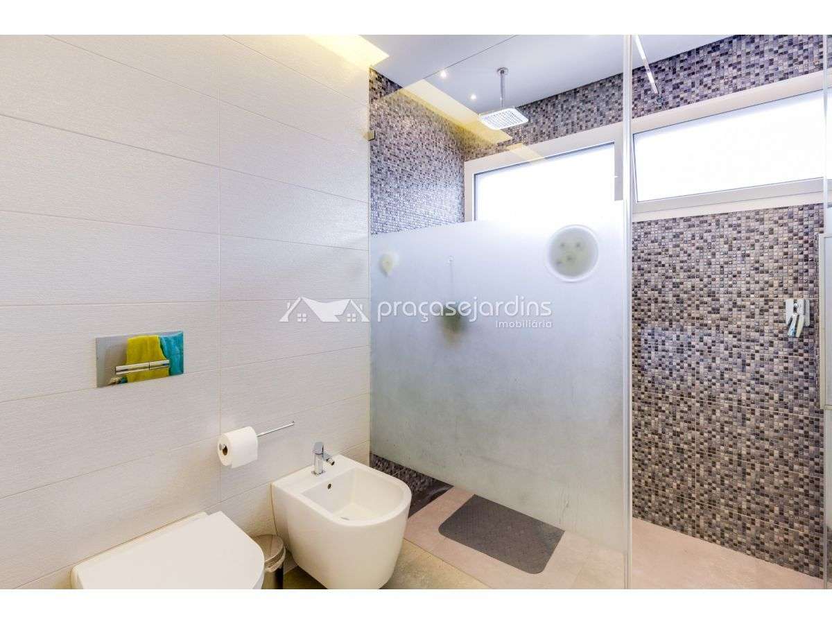 Moradia T5 Contemporânea e elevada eficiência energética – Amor, Le...-33