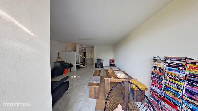 T3 duplex para venda. Porto, Av. Fernão de Magalhães-5