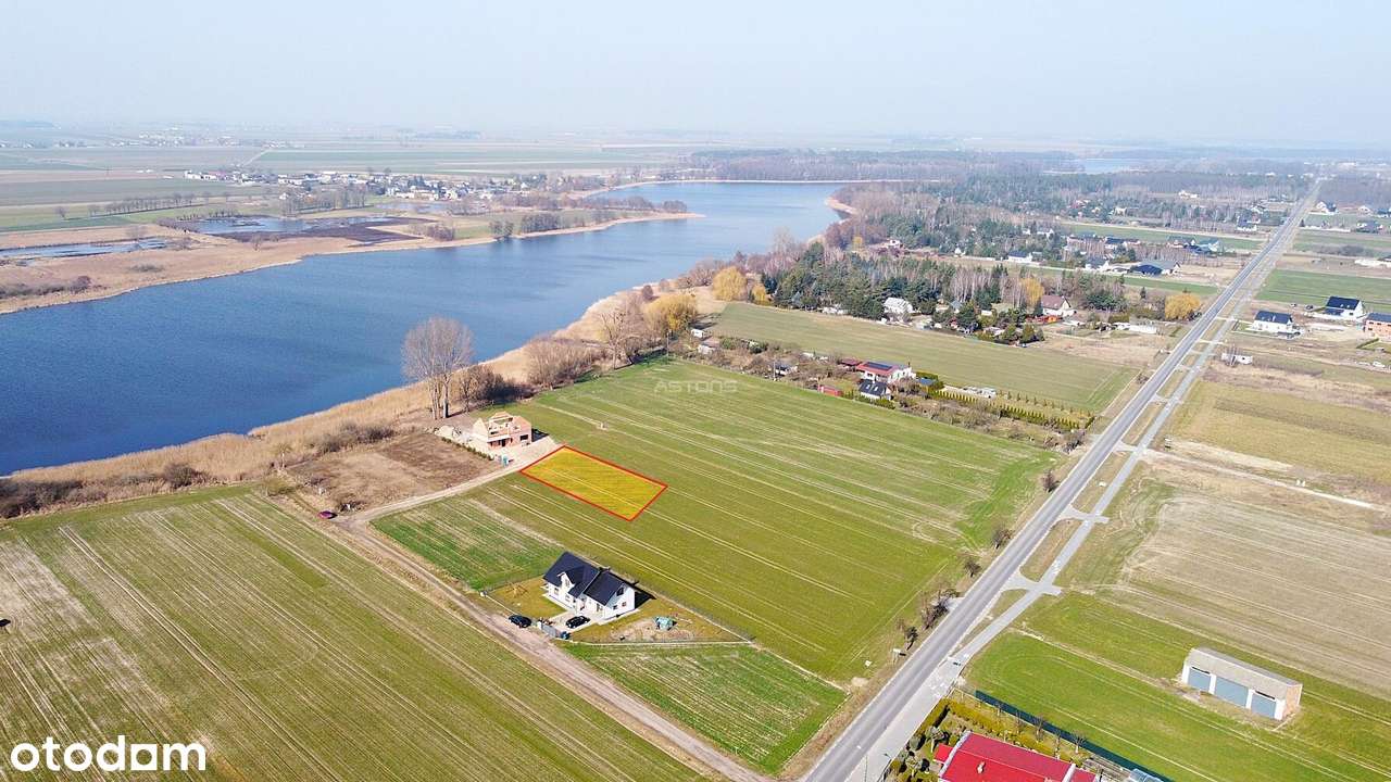 UROKLIWA DZIAŁKA BLISKO JEZIORA!-0