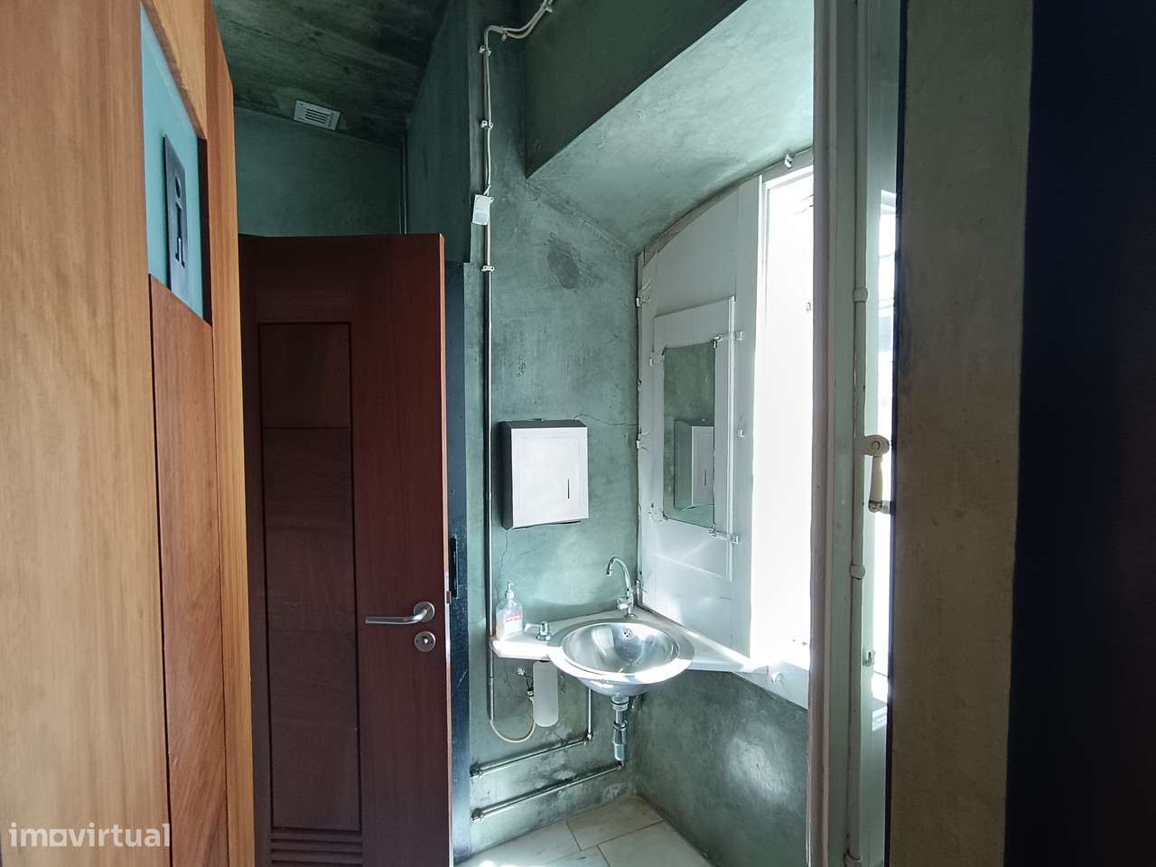 Loja >=T10 Venda em Abrantes (São Vicente e São João) e Alferrarede,Ab - Grande imagem: 5/51