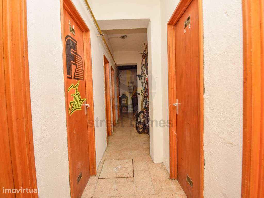 Apartamento T3 junto à Escola de Miraflores - Grande imagem: 5/26