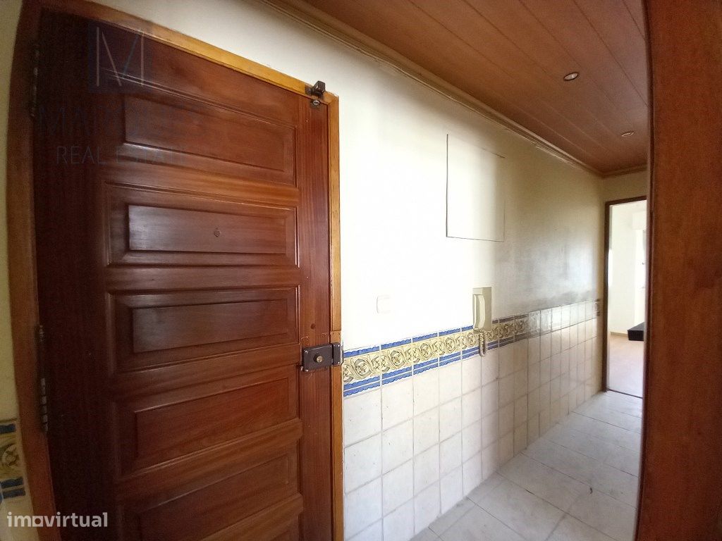 Apartamento T2 em Corroios