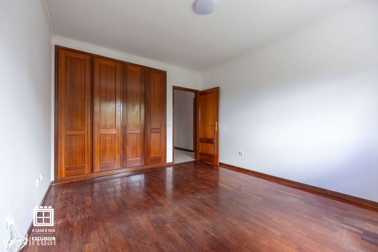 Andar Moradia T4 duplex c área total 213 m2 em São João de Ver - Feira-16