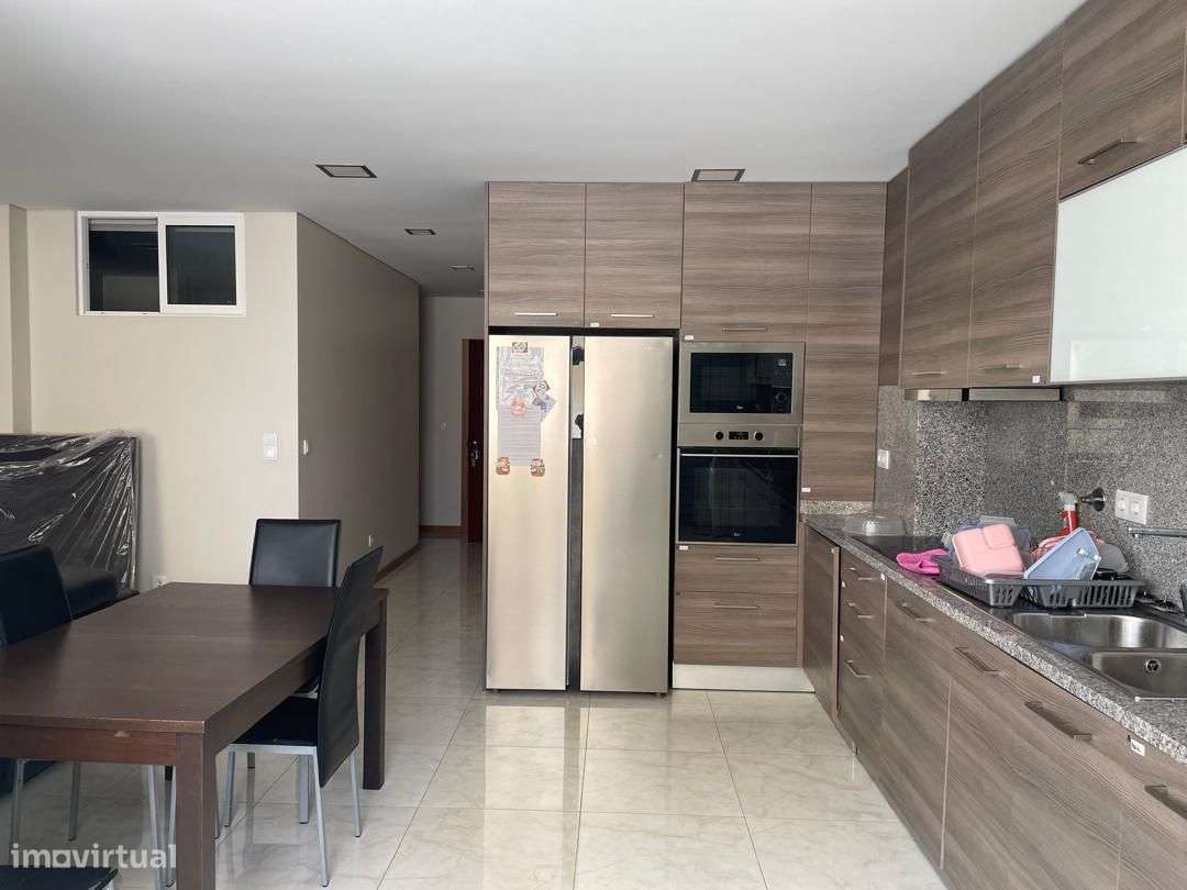 QUARTO em Apartamento com despesas incluidas , em Oliveira de Azeméis - Grande imagem: 2/16