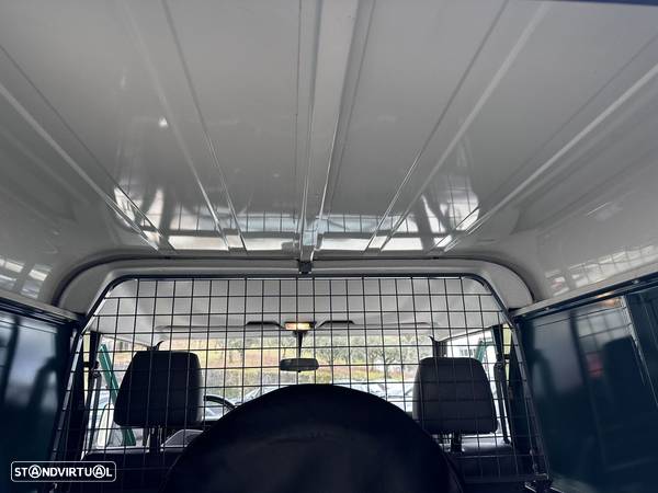 Land Rover Defender 90 2.5 TD5 Metal Top - 28