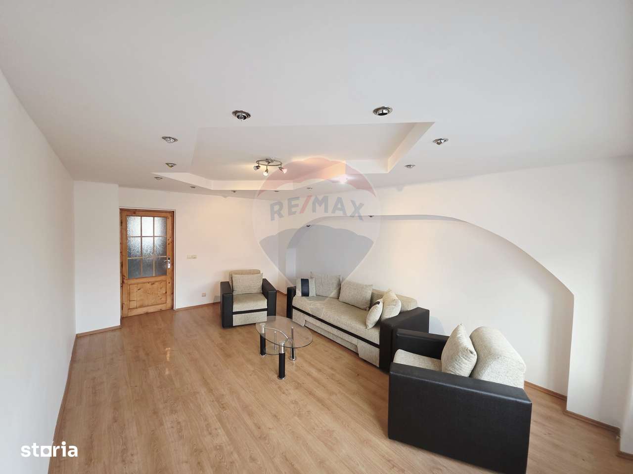 Apartament cu 2 camere de vânzare în zona 1 Mai-0