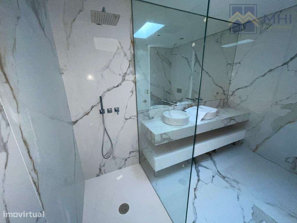 Moradias de Luxo T4 +1 a 500 metros da praia em Canidelo-30