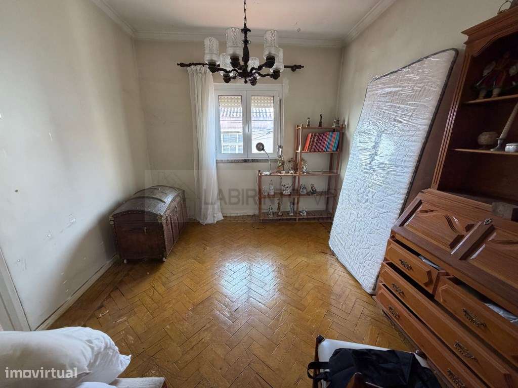 Prédio Residencial + Armazém com 1000m² na Arroja, Odivelas - Local...-10