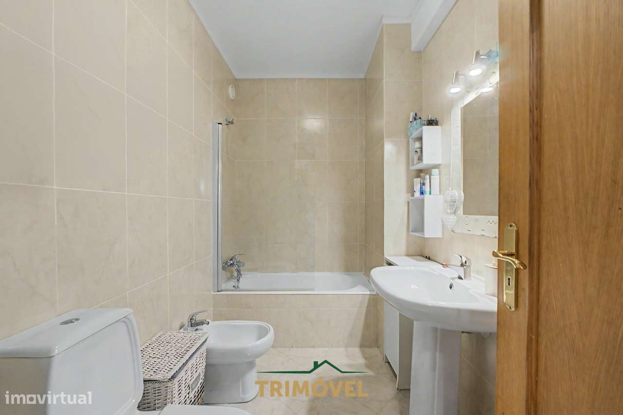 Apartamento T3 com Terraço, São João da Madeira-14