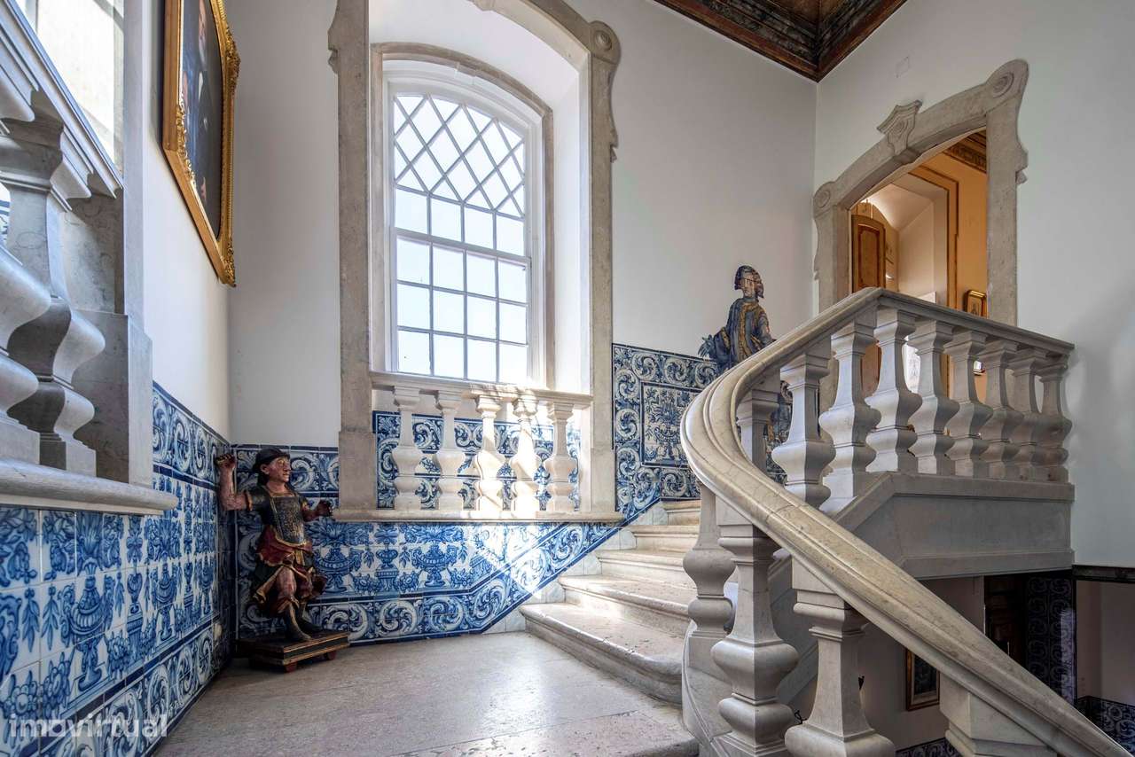 Palacete em excelente estado de conservação, Lisboa-13