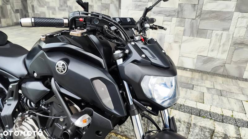 Yamaha MT - 28