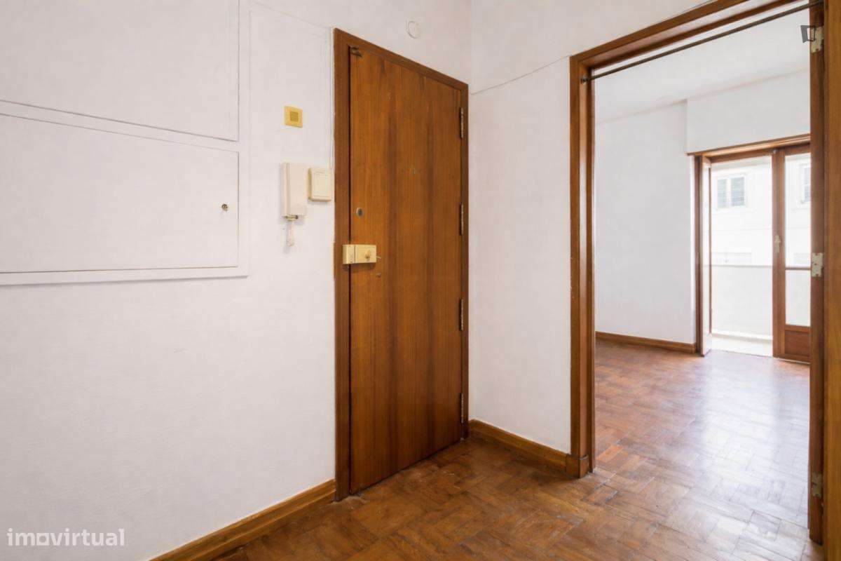 Quarto - localizado em Estrela Lisbon - Grande imagem: 2/7