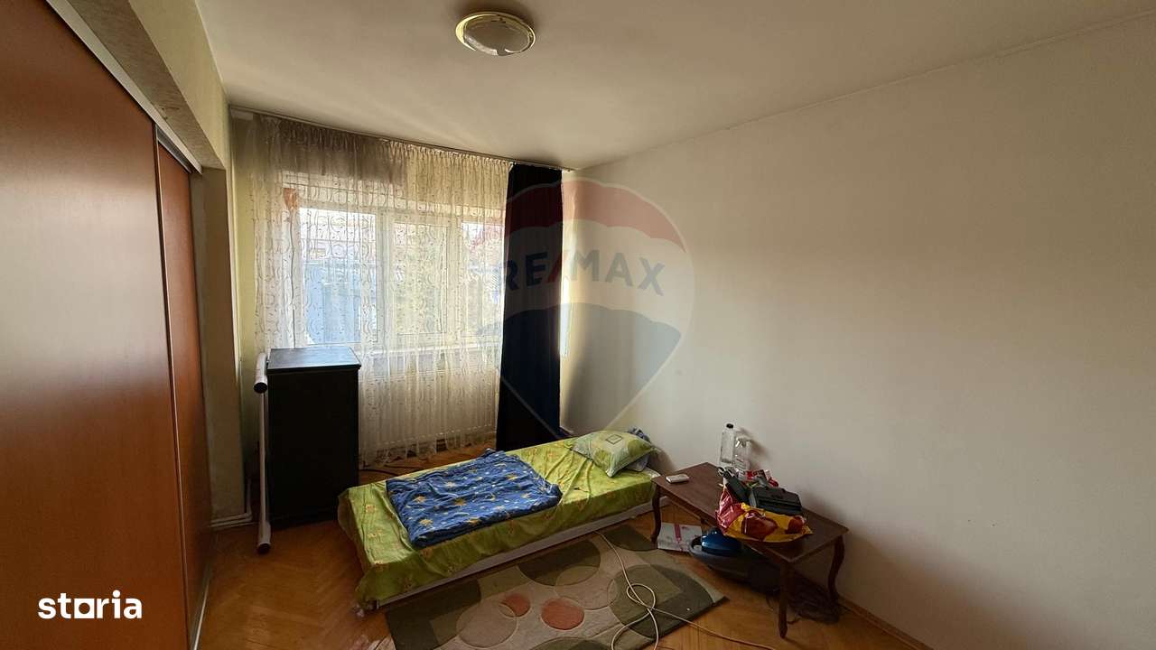 Apartament cu 4 camere de vânzare și boxă 12 mp zonă Ultracentrală - Imagine principală: 4/10
