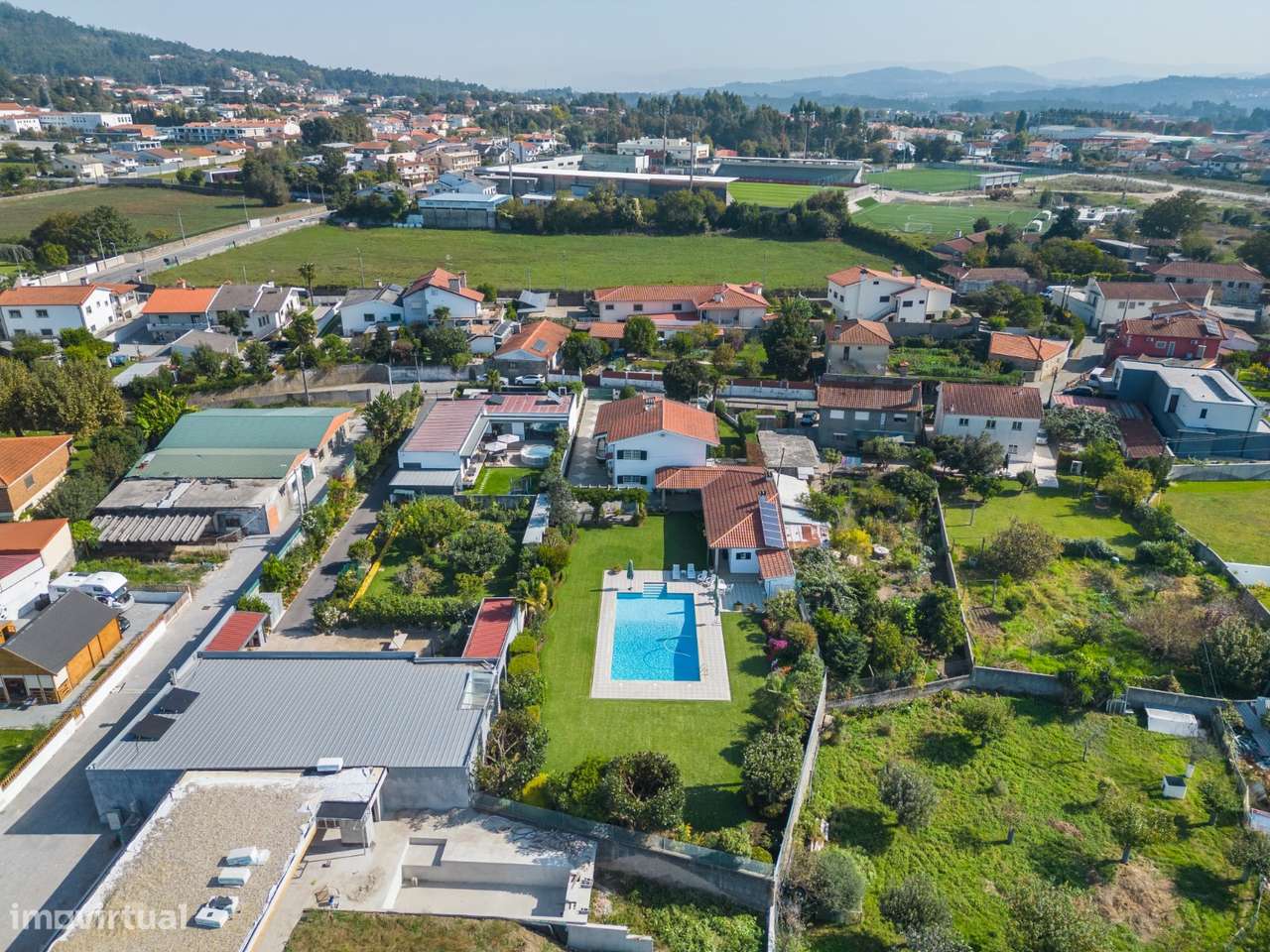 Moradia T3 com Piscina e Jardim em Galegos, Barcelos-3