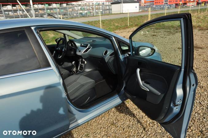 Ford Fiesta 1.25 Ambiente - 11