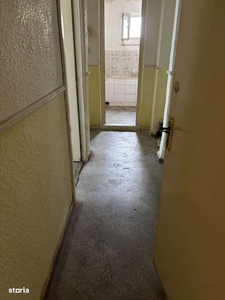 Apartament 3 camere zona foarte buna - de vanzare (proprietar) - Imagine principală: 4/10