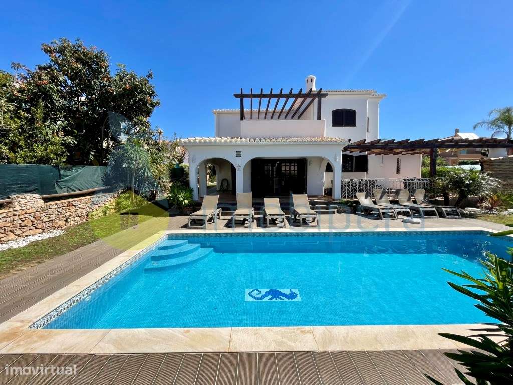 Moradia T4 com vista mar na Galé - Grande imagem: 4/39