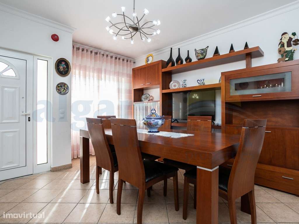 Moradia Geminada T2+2 com Piscina e Estacionamento - Manta Rota, Al... - Grande imagem: 5/39